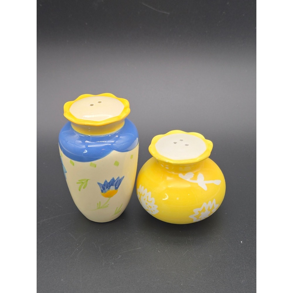 Vintage Floral Faux Vase Ceramic Salt and Pepper Shaker Set Yellow Blue